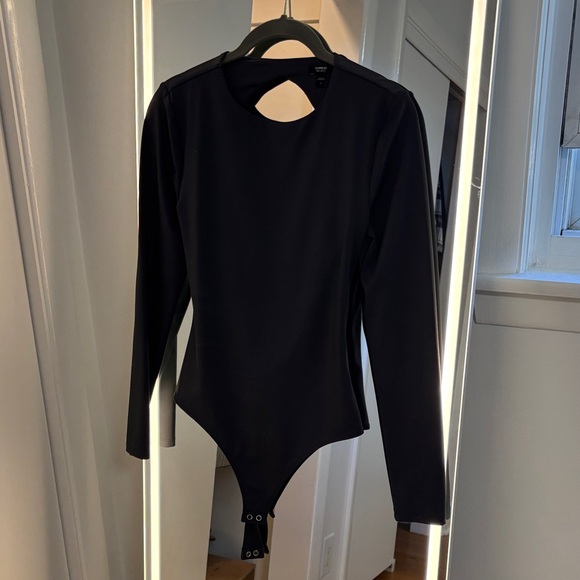 Express Tops - Express contour bodysuit